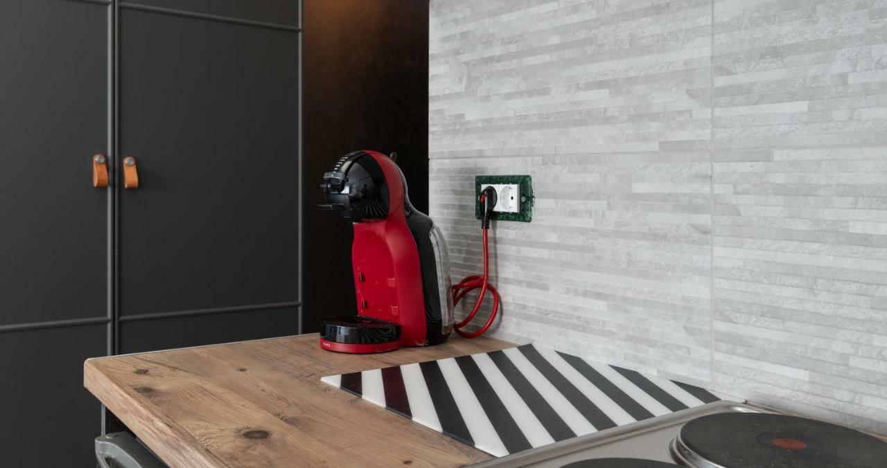 Superb Industrial Style Lodge Heart Of אתונה מראה חיצוני תמונה